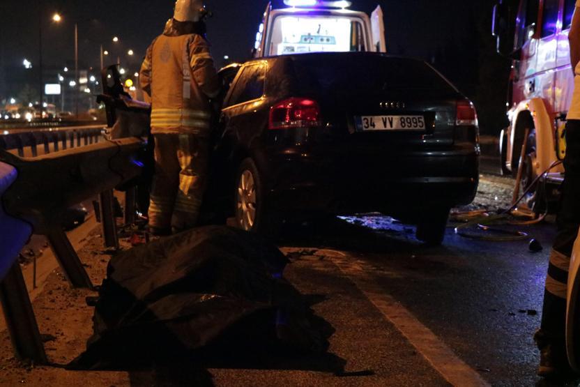 Tuzlada servis aracıyla otomobil kafa kafaya çarpıştı