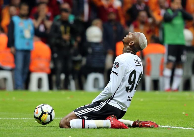 Ahmet Çakar: 10 binlerce hakem kırmızı kart desin inanmıyorum