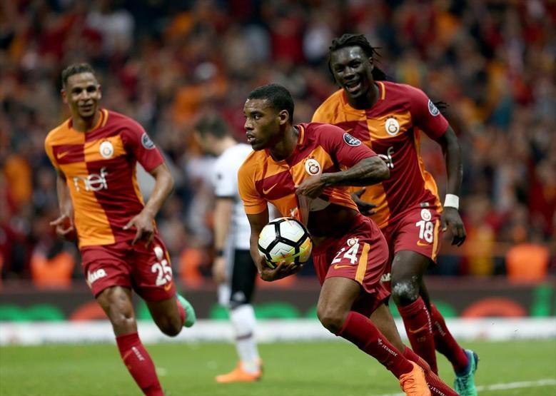 Ahmet Çakar: 10 binlerce hakem kırmızı kart desin inanmıyorum