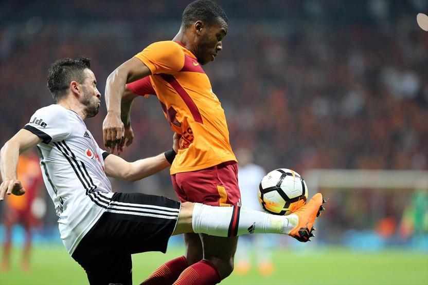 Ahmet Çakar: 10 binlerce hakem kırmızı kart desin inanmıyorum