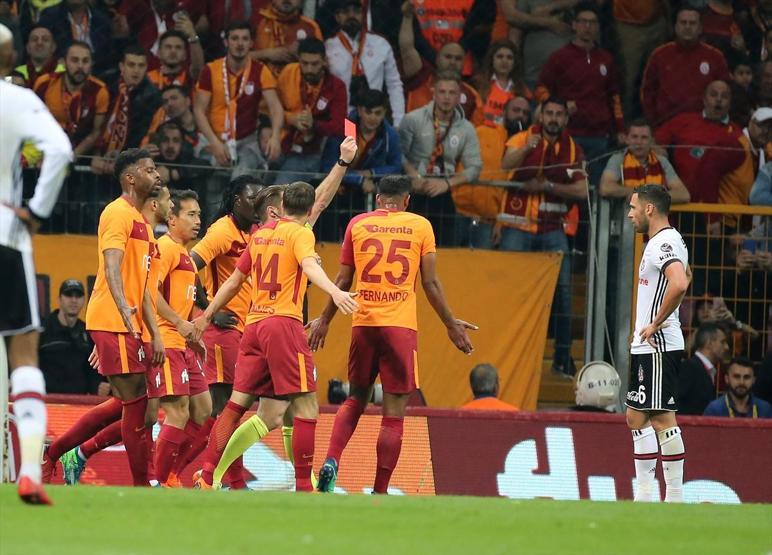 Ahmet Çakar: 10 binlerce hakem kırmızı kart desin inanmıyorum