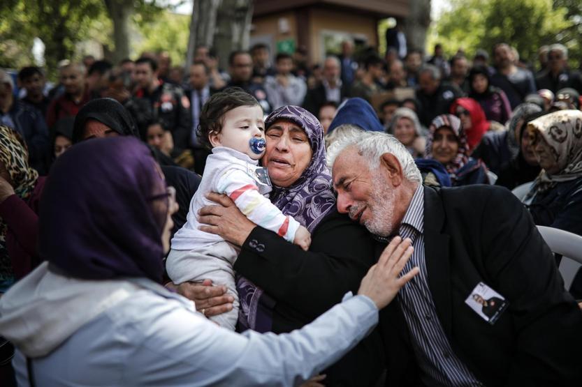 Kahraman itfaiyeci uğurlandı