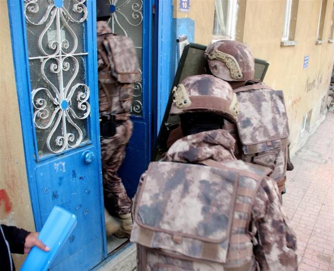 Erzurumda torbacılara şafak operasyonu