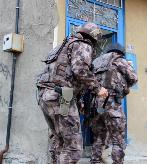 Erzurumda torbacılara şafak operasyonu