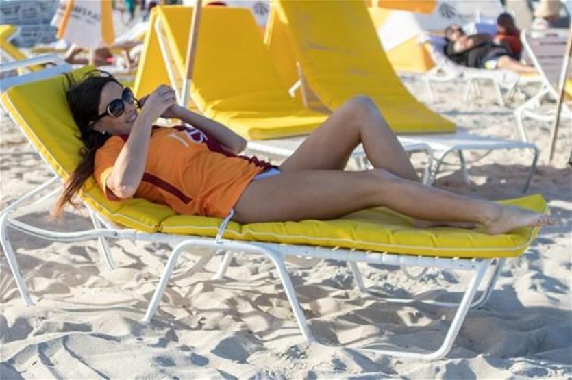 Claudia Romani Galatasaray forması giydi