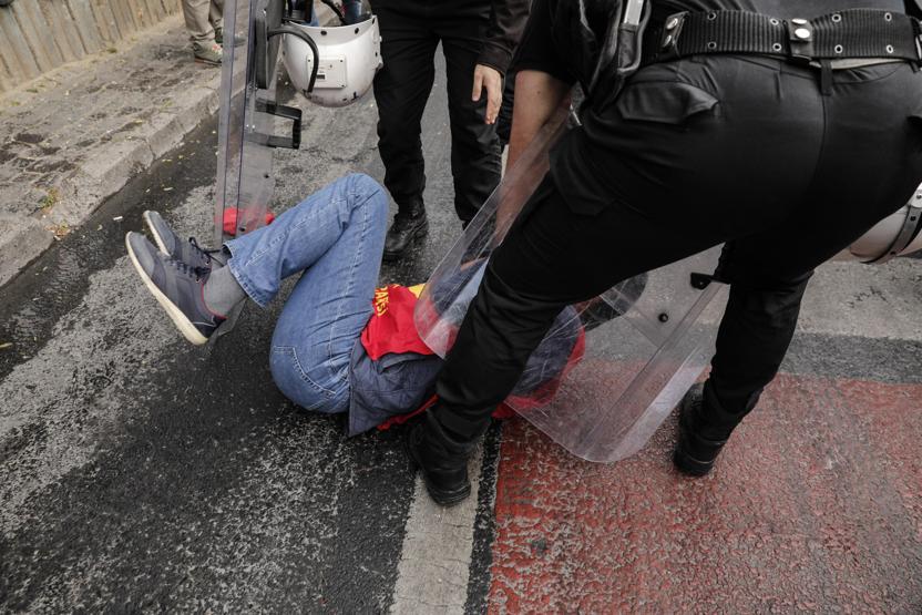 İstanbulda 1 Mayıs gözaltıları: İlk polis müdahalesi Beşiktaşta
