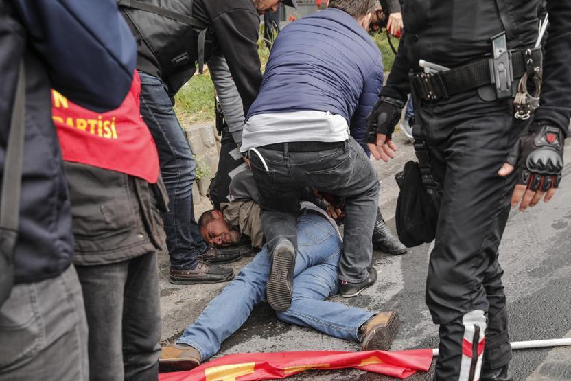 İstanbulda 1 Mayıs gözaltıları: İlk polis müdahalesi Beşiktaşta