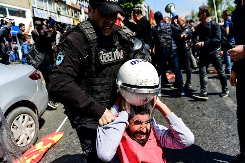 İstanbulda 1 Mayıs gözaltıları: İlk polis müdahalesi Beşiktaşta