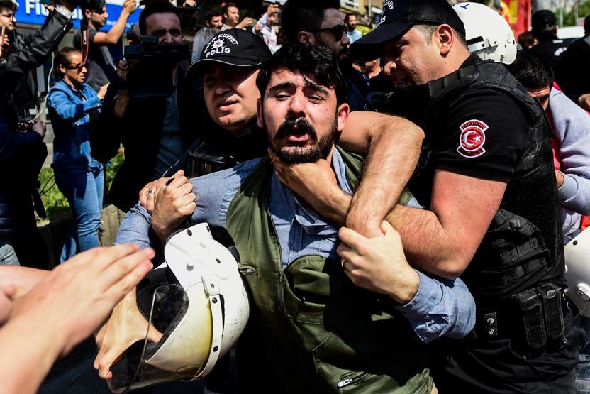 İstanbulda 1 Mayıs gözaltıları: İlk polis müdahalesi Beşiktaşta