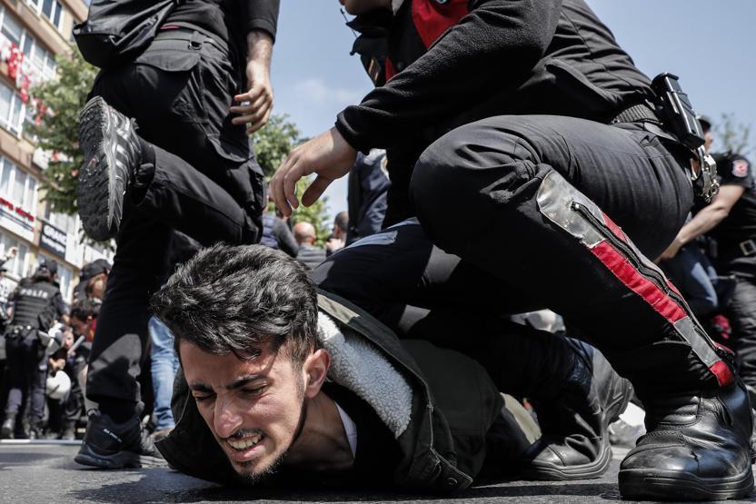 İstanbulda 1 Mayıs gözaltıları: İlk polis müdahalesi Beşiktaşta