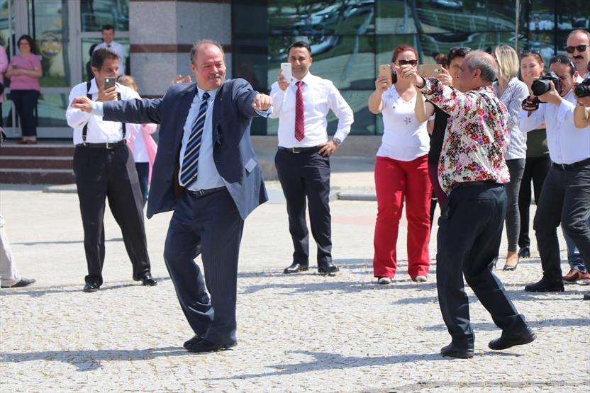 Üniversitede Kakava ateşi erken yandı