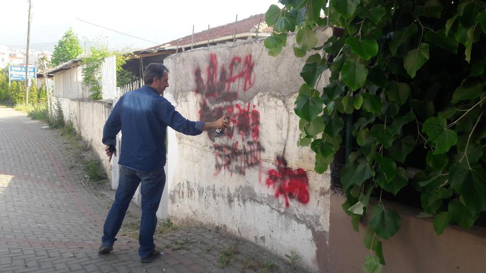 Bursada cemevine çirkin saldırı