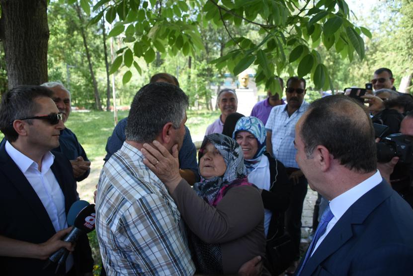 Yunanistanın gözaltına aldığı kepçe operatörü Türkiyede