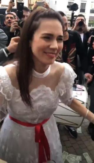 Alişan, Buse Varolu baba evinden davul zurnayla çıkardı