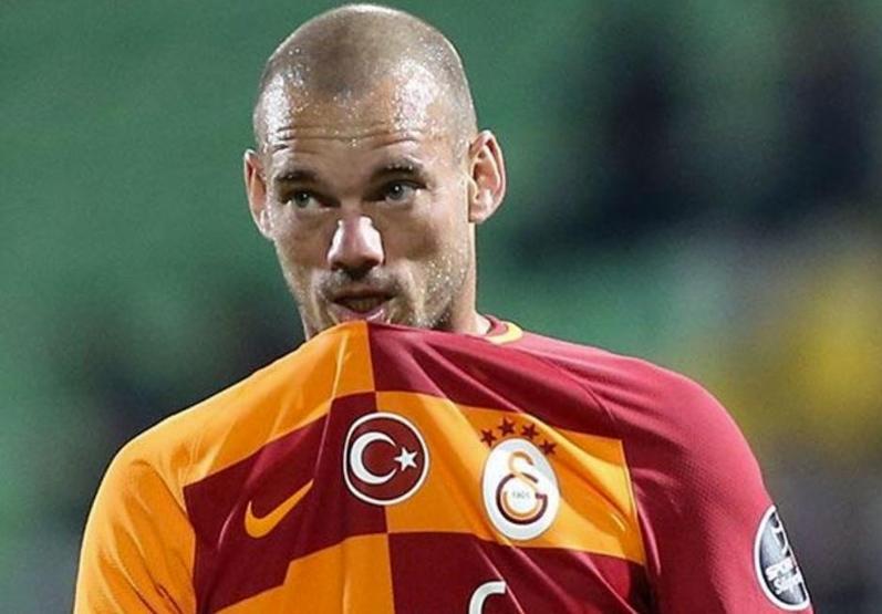Wesley Sneijder: Galatasaraydan ayrılmaya hazır değildim