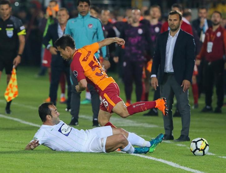 Akhisar-Galatasaray maçında tatsız olay