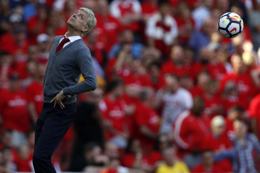 Maç bittiğinde Arsene Wenger kravatını çıkarttı ve...