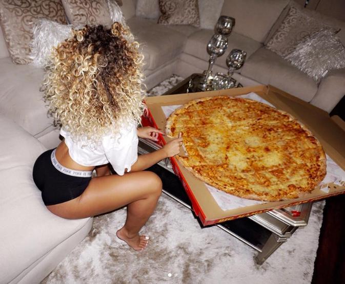 Jena Frumes Instagramı yıktı geçti