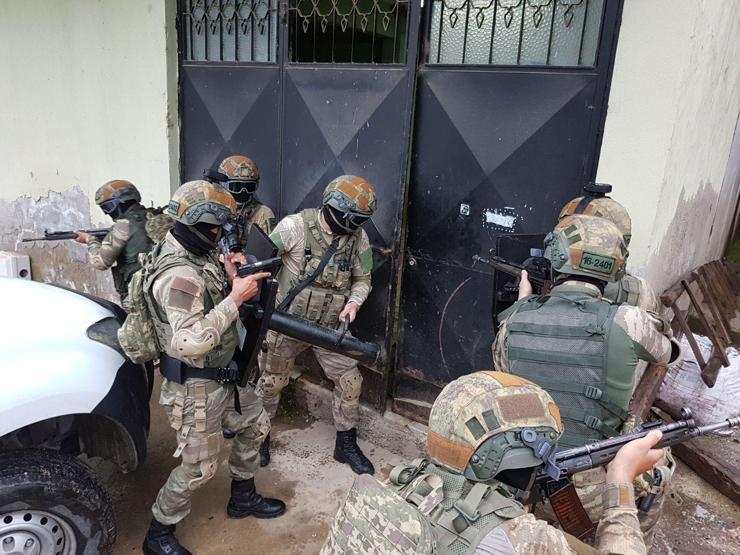 Uyuşturucu tacirlerine şafak operasyonu: 59 gözaltı