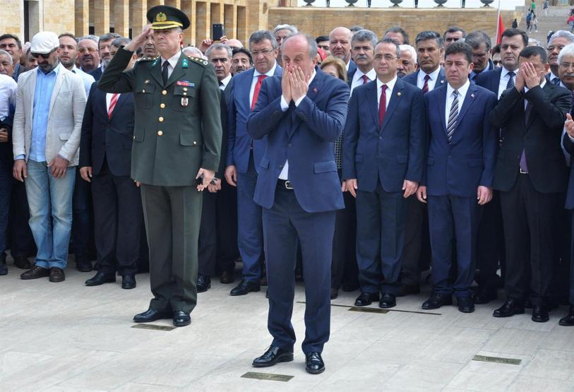 Muharrem İnce, Anıtkabiri ziyaret etti
