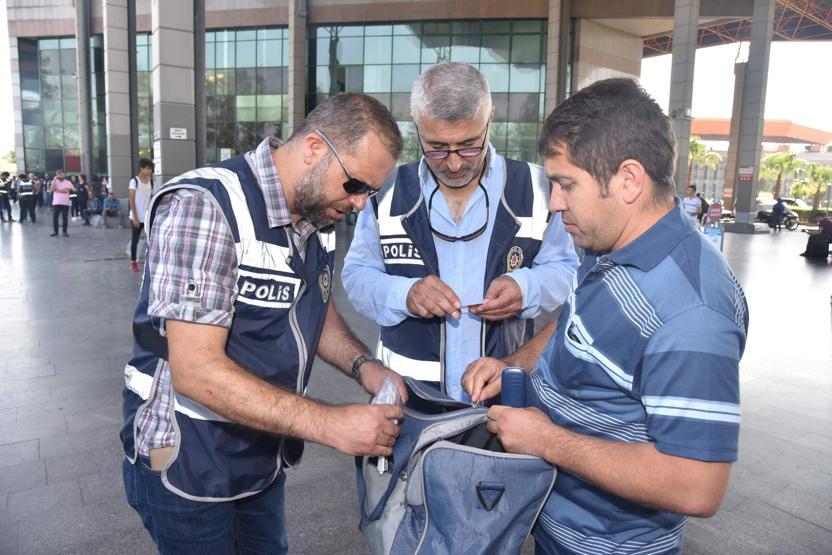 Antalyada 4 bin polisle huzur operasyonu