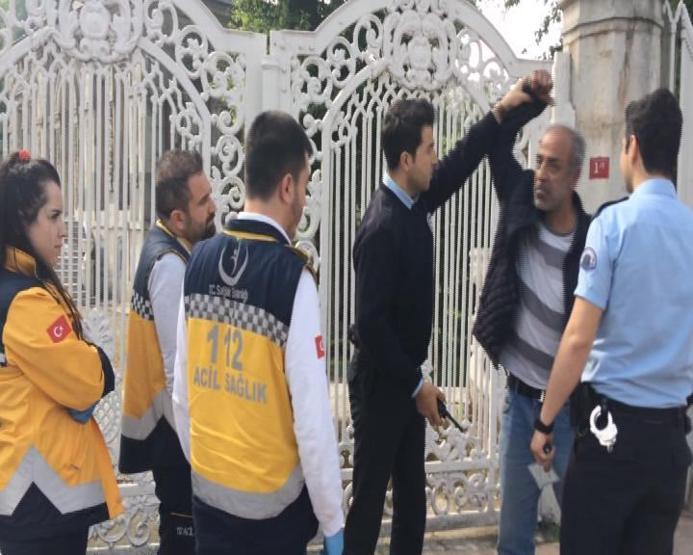Beşiktaşta polis ve sağlık ekibinin zor anları
