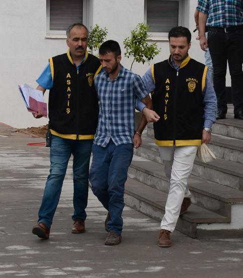 Genç kızın cep telefonunu çaldı: Ayakkabısı yakalattı