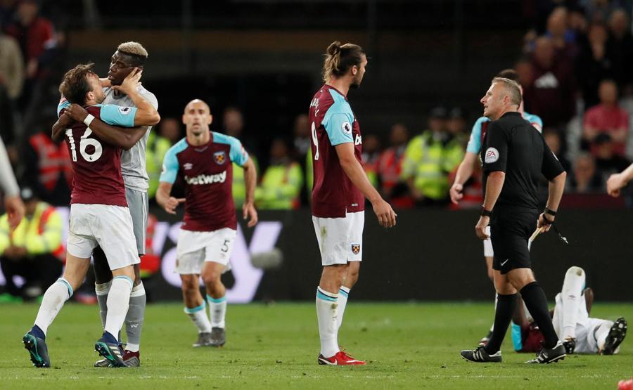 Mark Noble, Pogbanın dişini çekmeye çalıştı