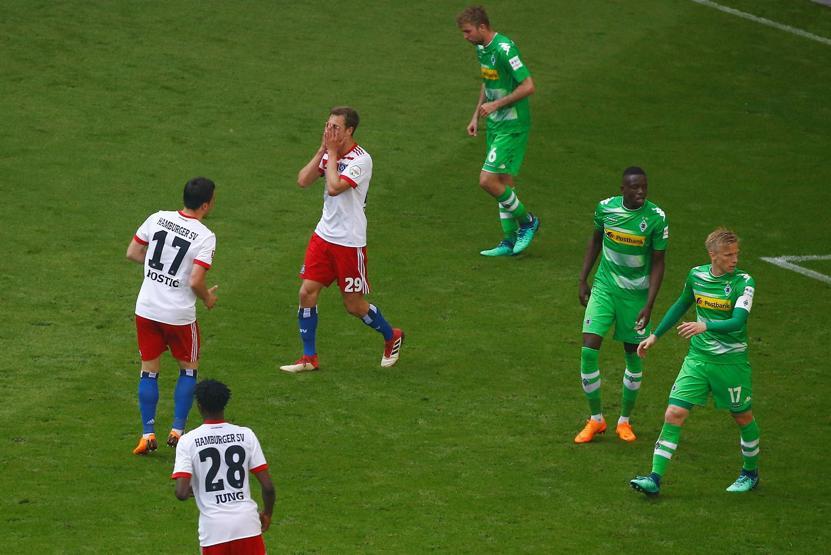 Hamburg 55 yıl sonra küme düştü