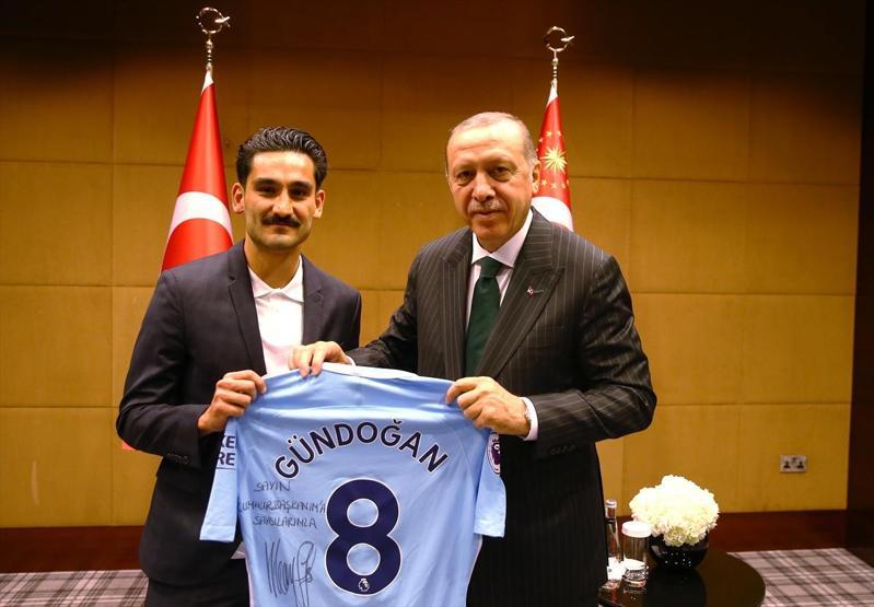 Premier Ligin Türk yıldızları Erdoğan ile buluştu