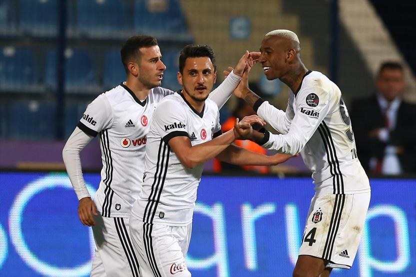 Rıdvan Dilmen: Oğuzhan 4 yıllık kontrat yaptı ama gizleniyor