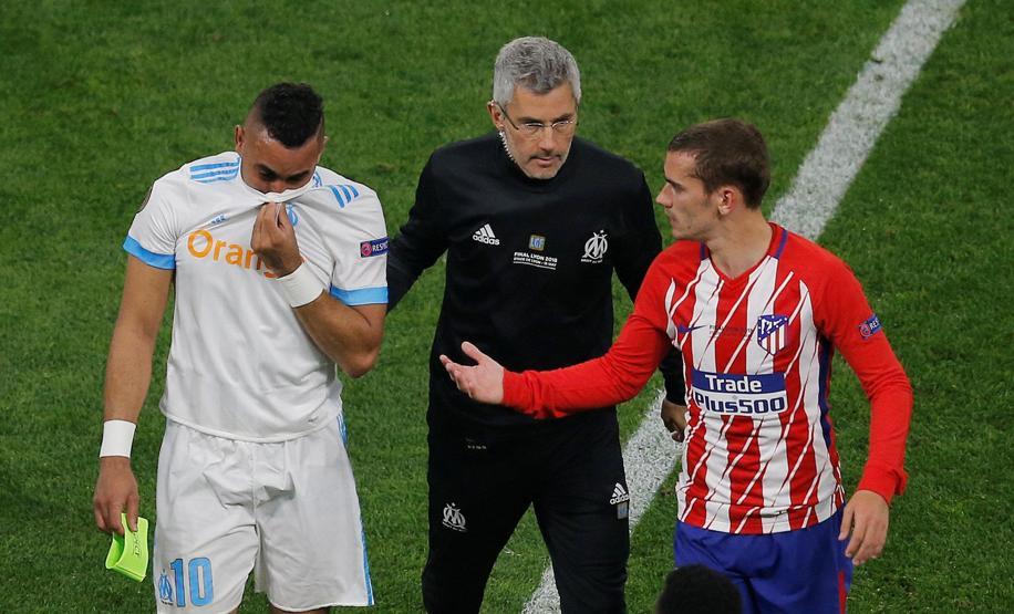 Griezmann, ağlayan Dimitri Payeti öperek teselli etti