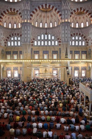 Türkiyenin en büyük camisinin sırları ve şifreleri