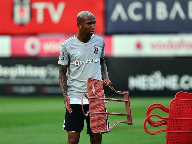 Beşiktaşta 7 futbolcu idmana çıkmadı