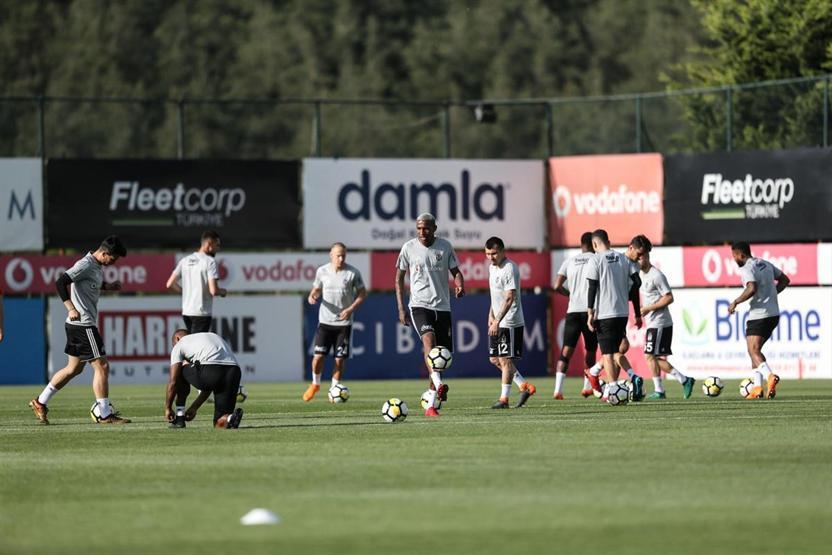 Beşiktaşta 7 futbolcu idmana çıkmadı