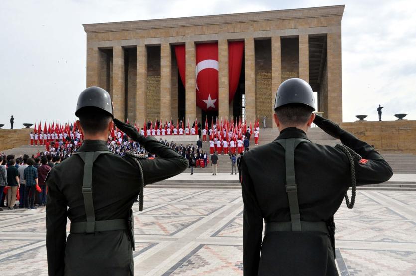 Anıtkabirde 19 Mayıs töreni