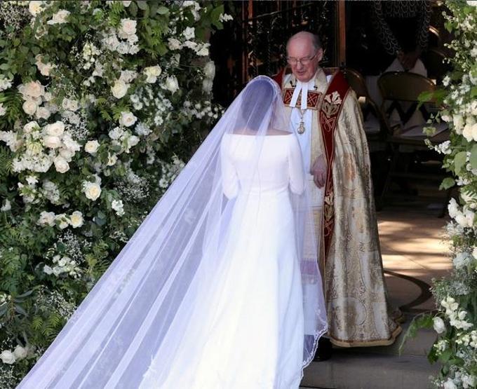 Prens Harry ve Meghan Markle evlendi