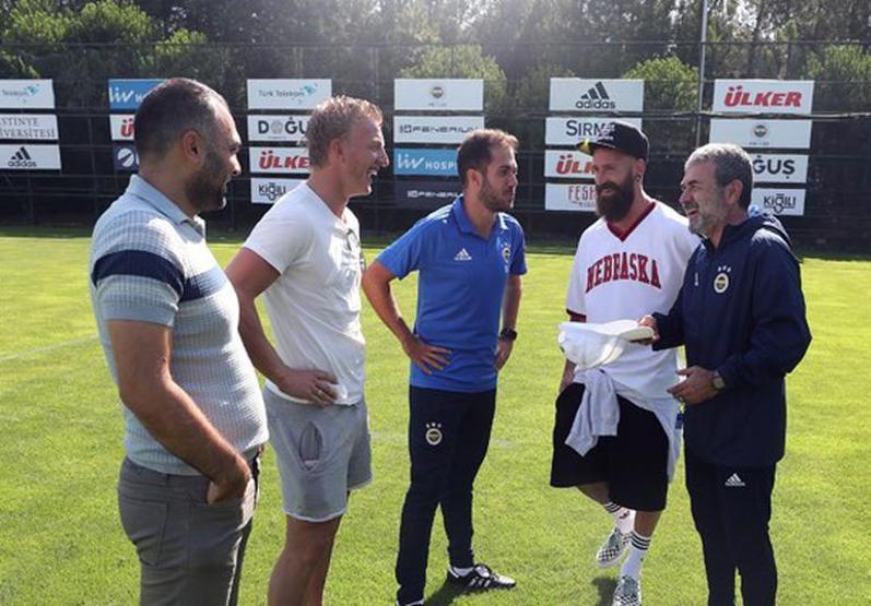 Aykut Kocaman Kuytın jübilesinde Liverpoolun başına geçecek