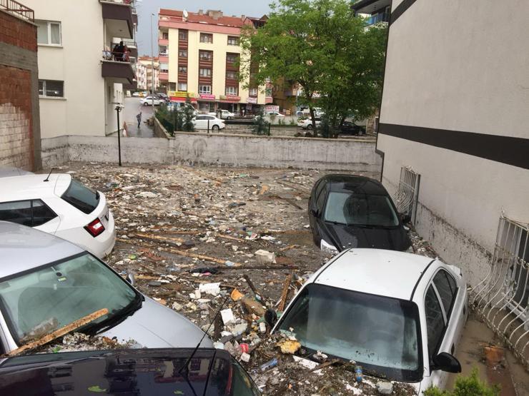 Son dakika... Ankarada şiddetli yağış. Alt geçitte mahsur kaldılar