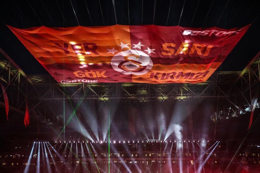 Şampiyon Galatasaray kupasına kavuştu
