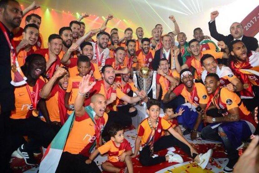 Şampiyon Galatasaray kupasına kavuştu