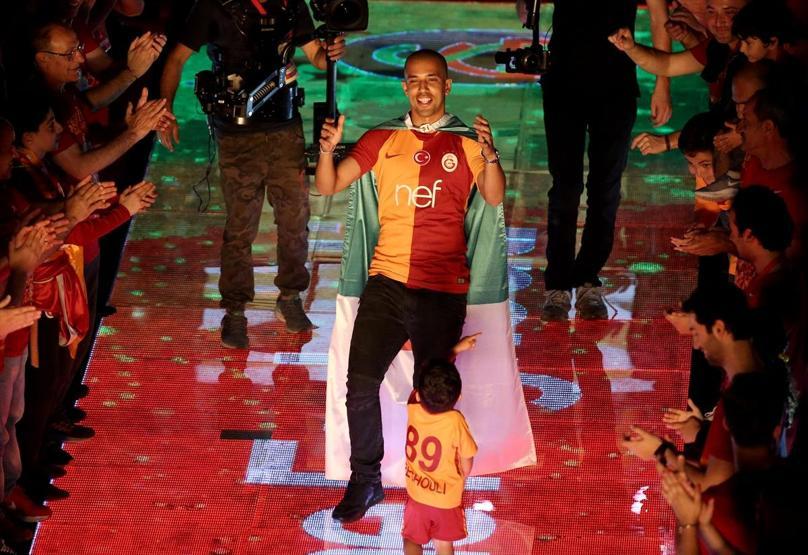 Şampiyon Galatasaray kupasına kavuştu
