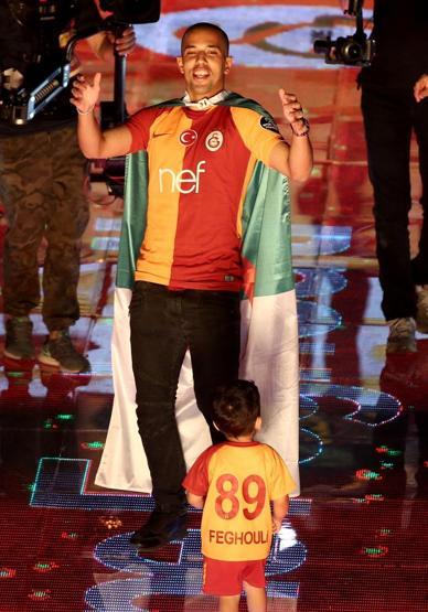 Şampiyon Galatasaray kupasına kavuştu