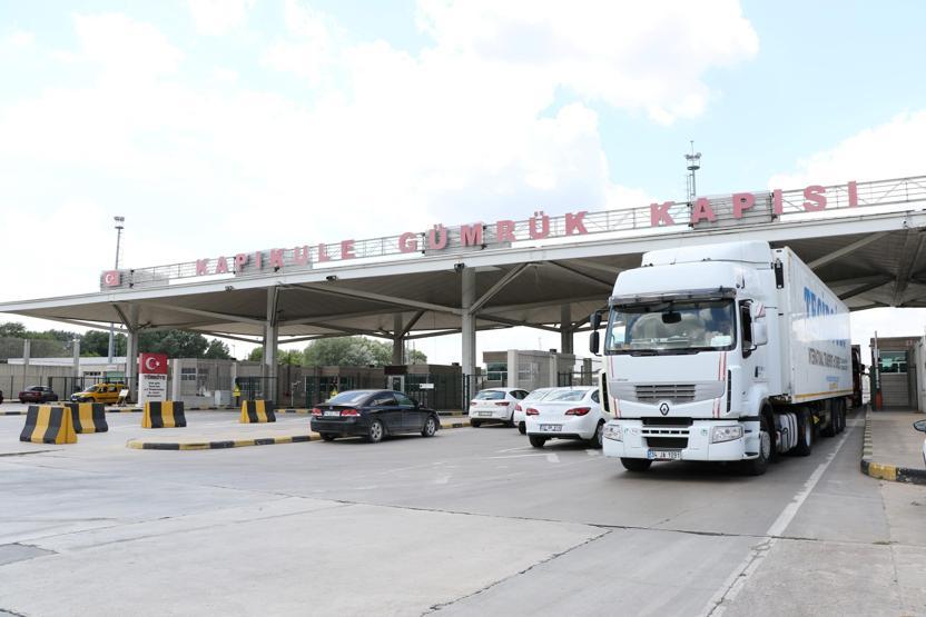 Sınırda çile kuyruğu