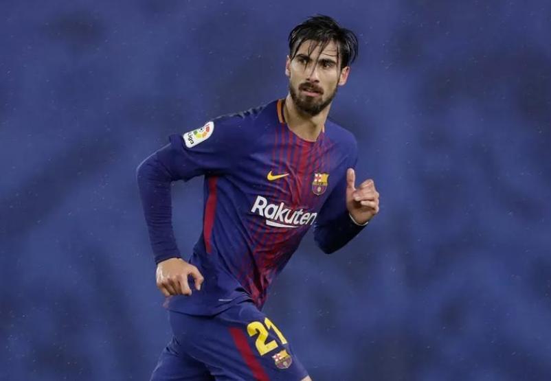 Barcelonada 5 futbolcuyla yollar ayrılıyor