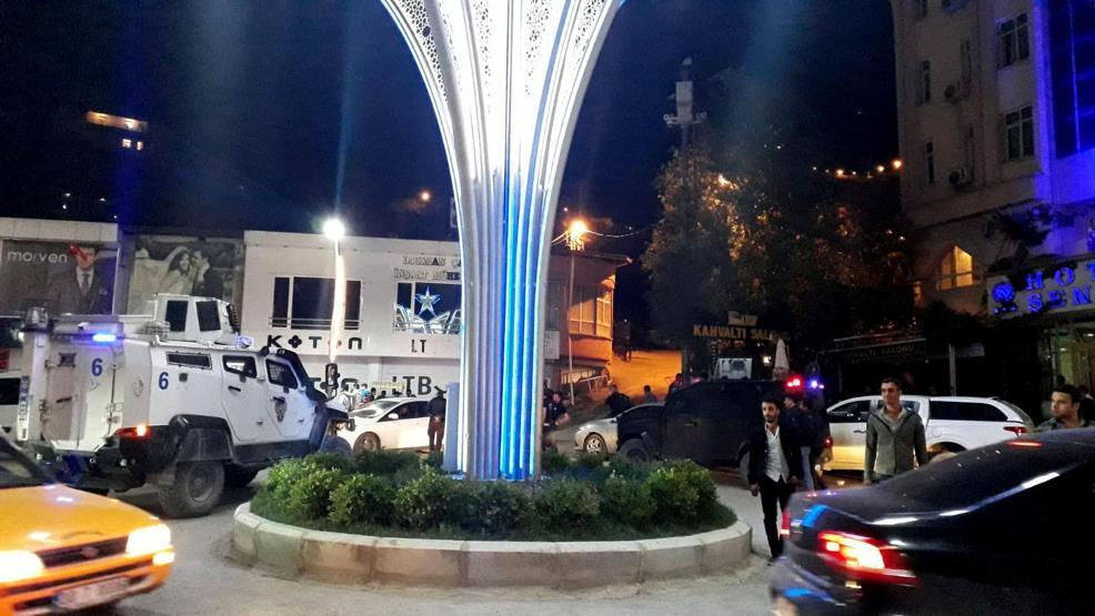 Hakkâri kent merkezinde iki patlama