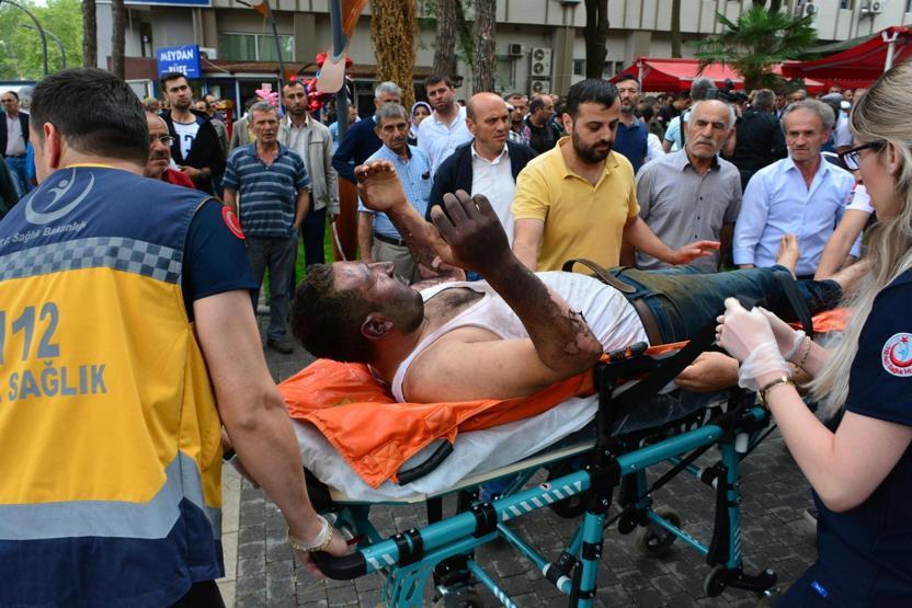Tokatta elektrik trafosunda patlama: 2 işçi yaralı