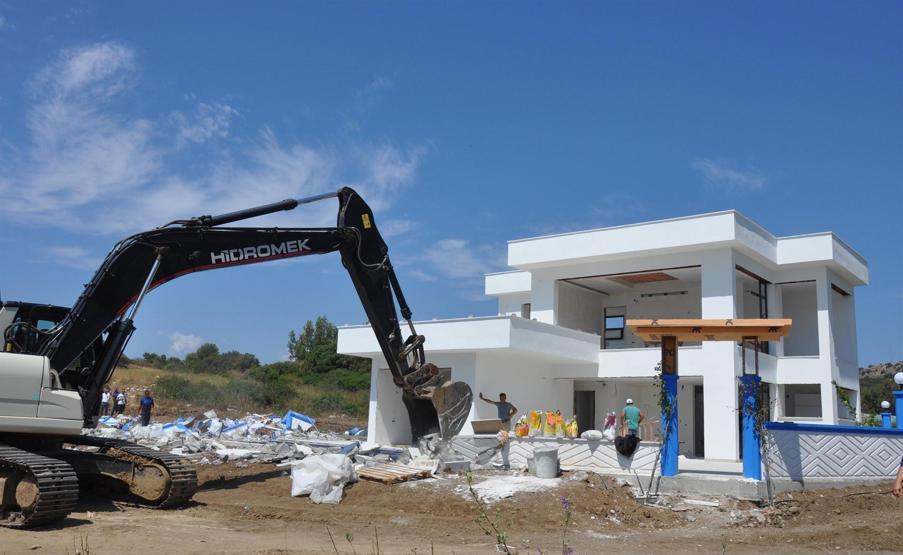 Datçada sit alanındaki o kaçak inşaat yıkıldı