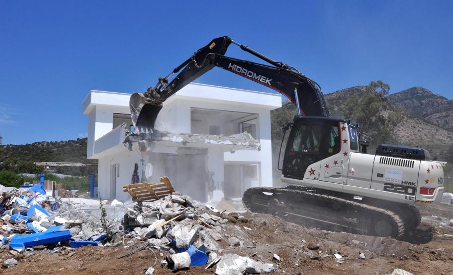 Datçada sit alanındaki o kaçak inşaat yıkıldı