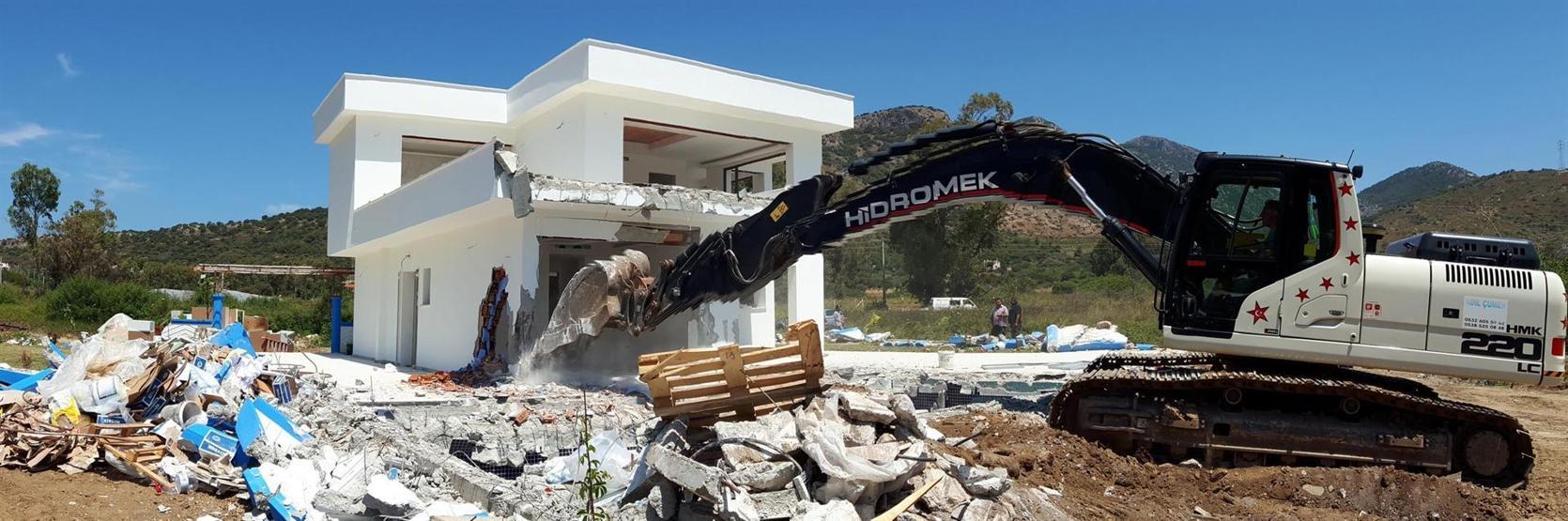 Datçada sit alanındaki o kaçak inşaat yıkıldı